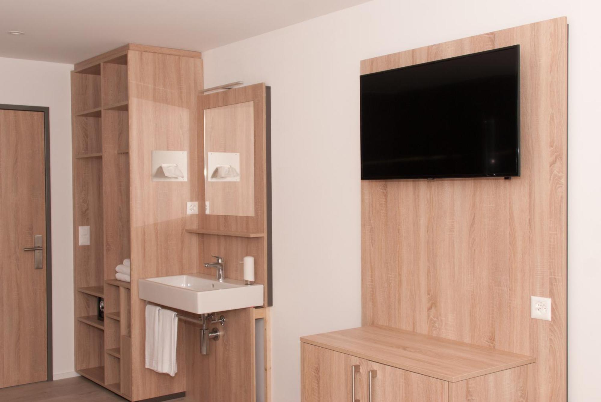 Hotel Traube Garni Kuttigen Δωμάτιο φωτογραφία