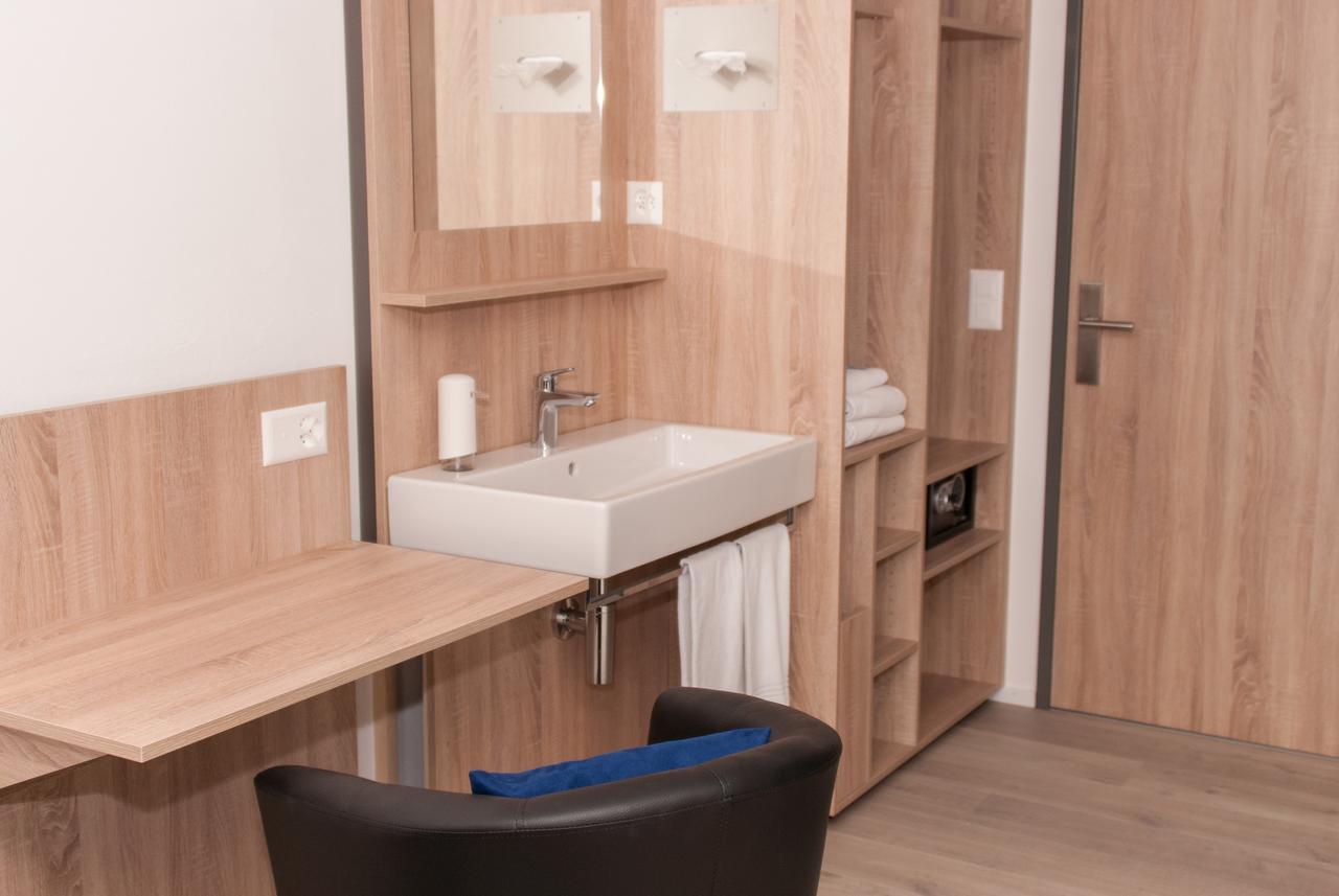 Hotel Traube Garni Kuttigen Δωμάτιο φωτογραφία