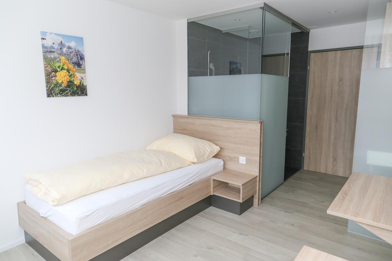 Hotel Traube Garni Kuttigen Εξωτερικό φωτογραφία